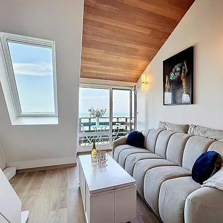 Vue Yourhosthelper Apartment *